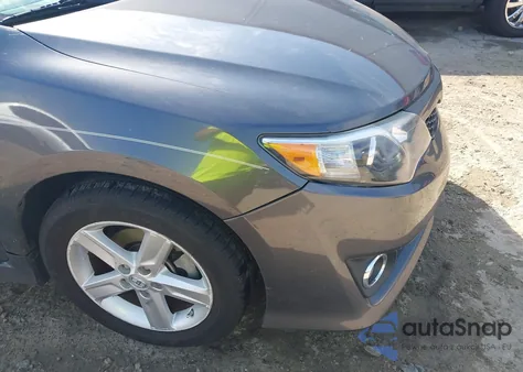 2014 Toyota Camry Se z USA, uszkodzony, nr VIN 4T1BF1FK9EU430806